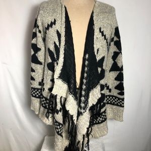 Women’s Cream & Black Shawl Sweater. Velver.